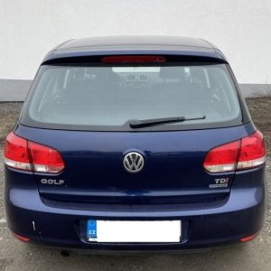 foto VW Golf 1.6 TDi nowe: wtryskiwacze, zawór rg, sprzęgło, pompa wody, opony zimowe